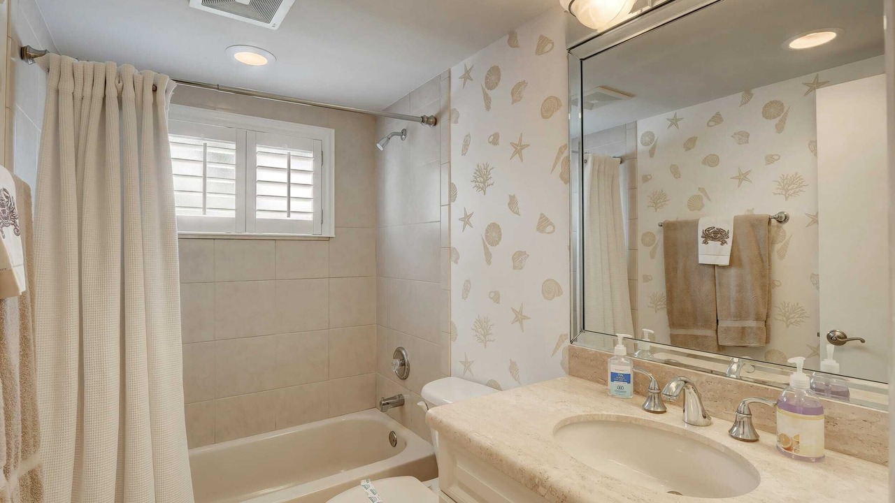 Photo of Bathroom in Kings Lake