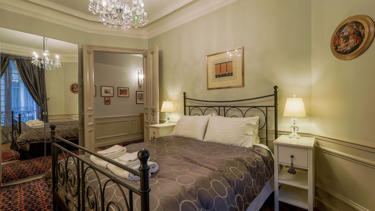 Photo of Bedroom in 7th Arrondissement