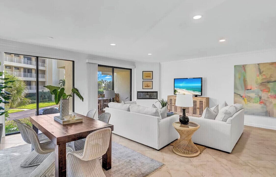 Photo of Livingroom in Orchid Island