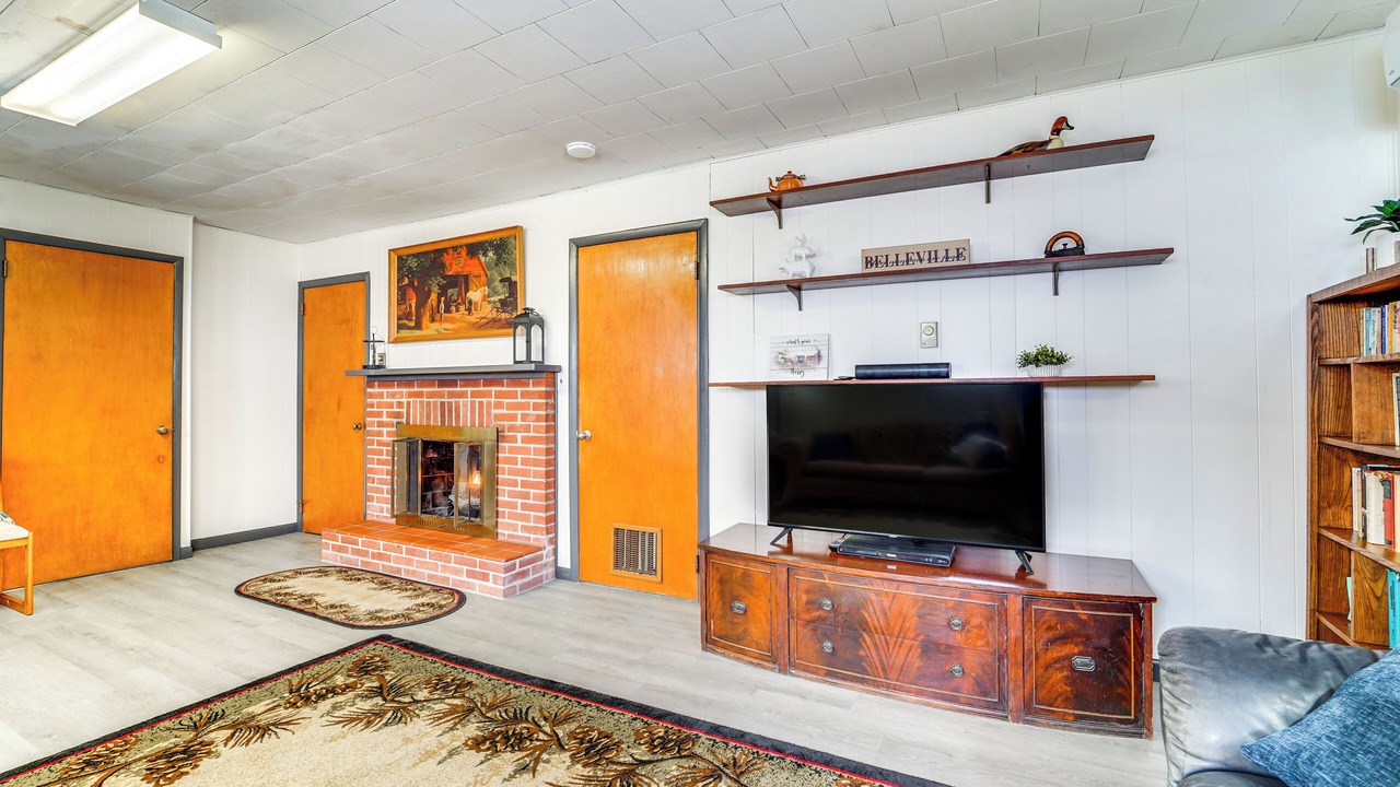 Photo of Livingroom in Belleville