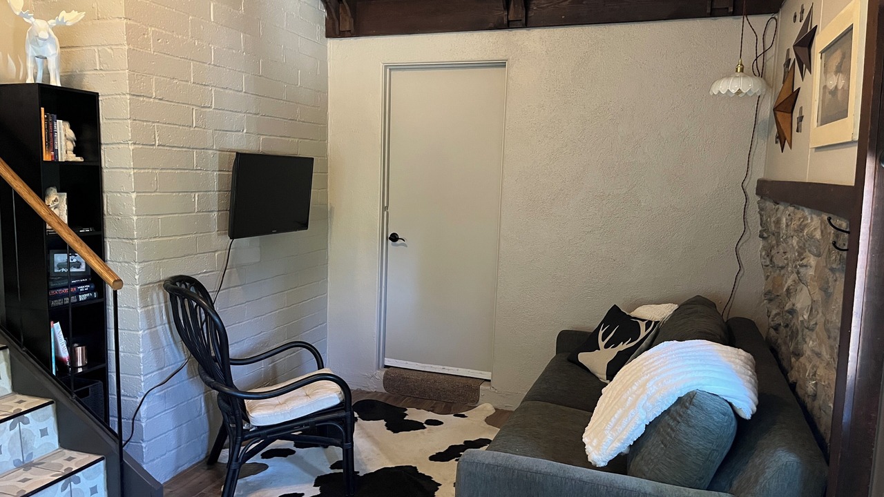 Photo of Livingroom in Oak Knoll Village
