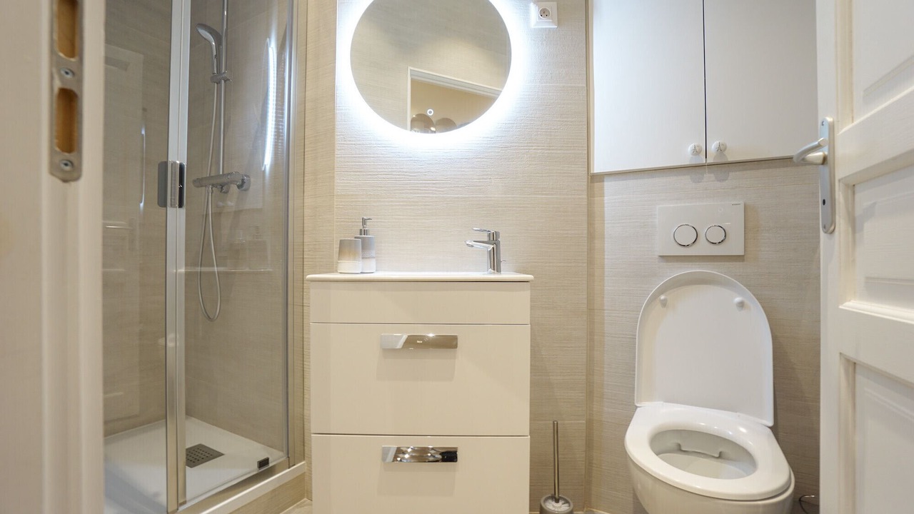 Photo of Bathroom in Quartier du Gros-Caillou