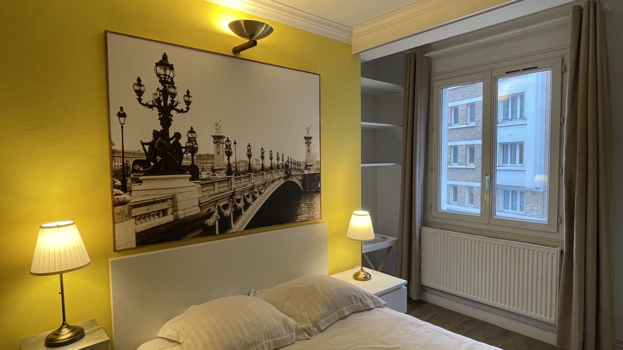 Photo of Bedroom in 15th Arrondissement