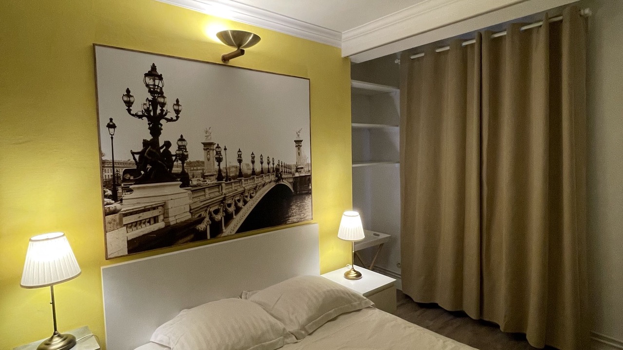 Photo of Bedroom in 15th Arrondissement