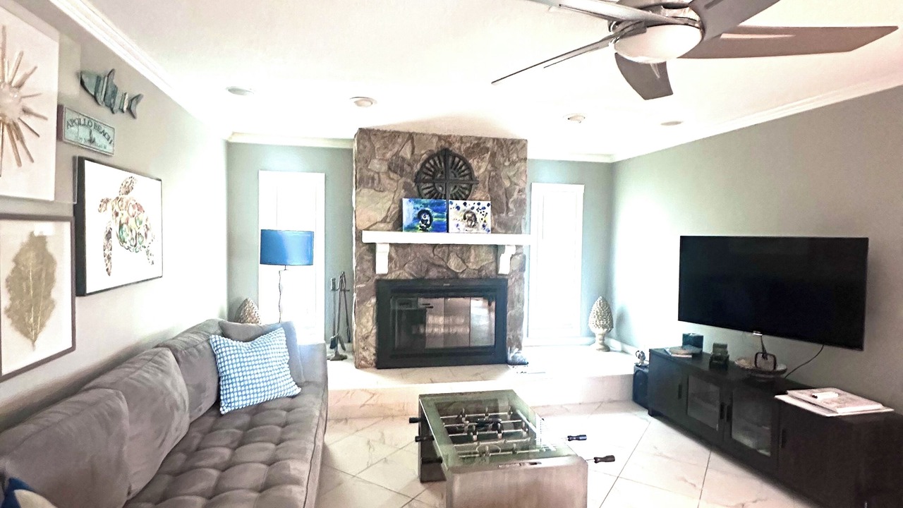 Photo of Livingroom in Apollo Beach