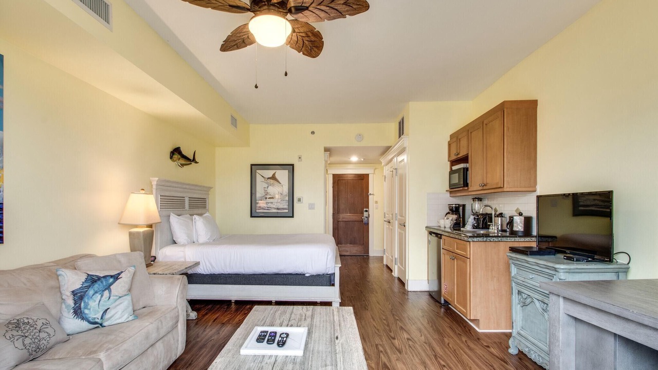 Photo of Bedroom in Baytowne Wharf