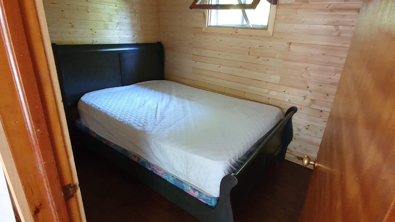 Photo of Bedroom in Wasaga Beach