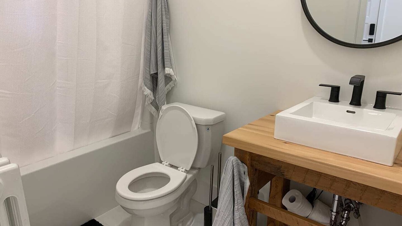 Photo of Bathroom in Kincardine