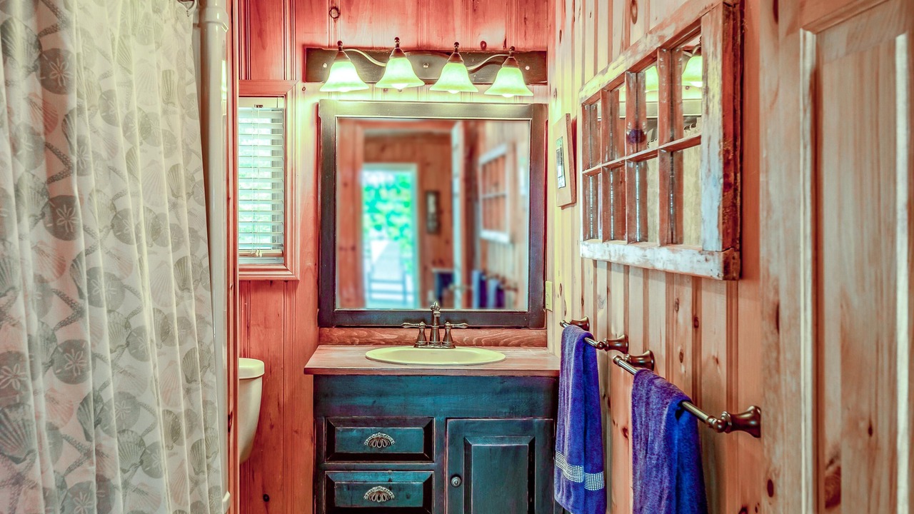 Photo of Bathroom in Muskoka Lakes