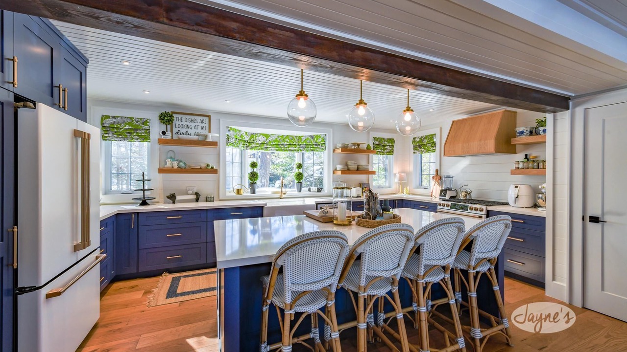 Photo of Kitchen in Muskoka Lakes