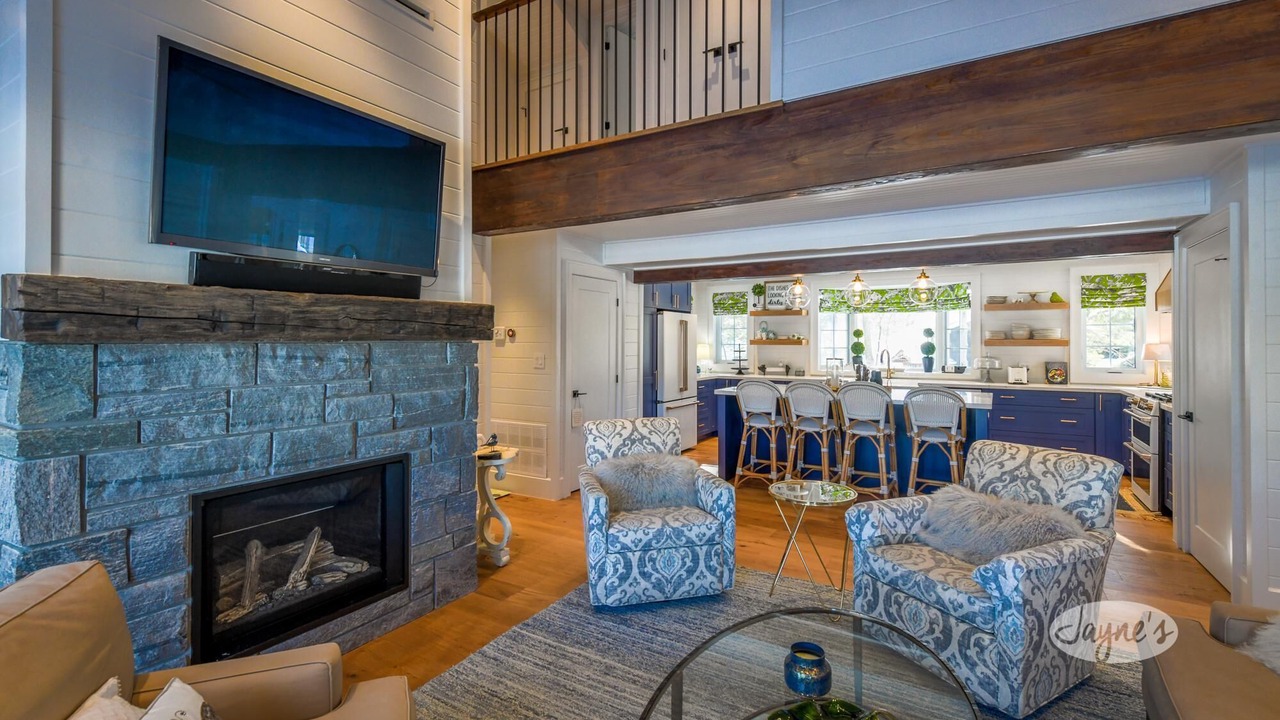 Photo of Bedroom in Muskoka Lakes