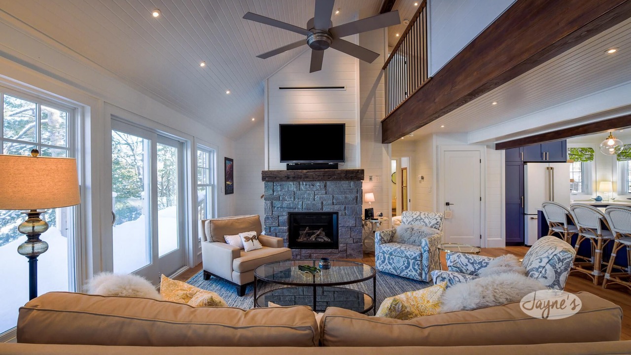 Photo of Bedroom in Muskoka Lakes