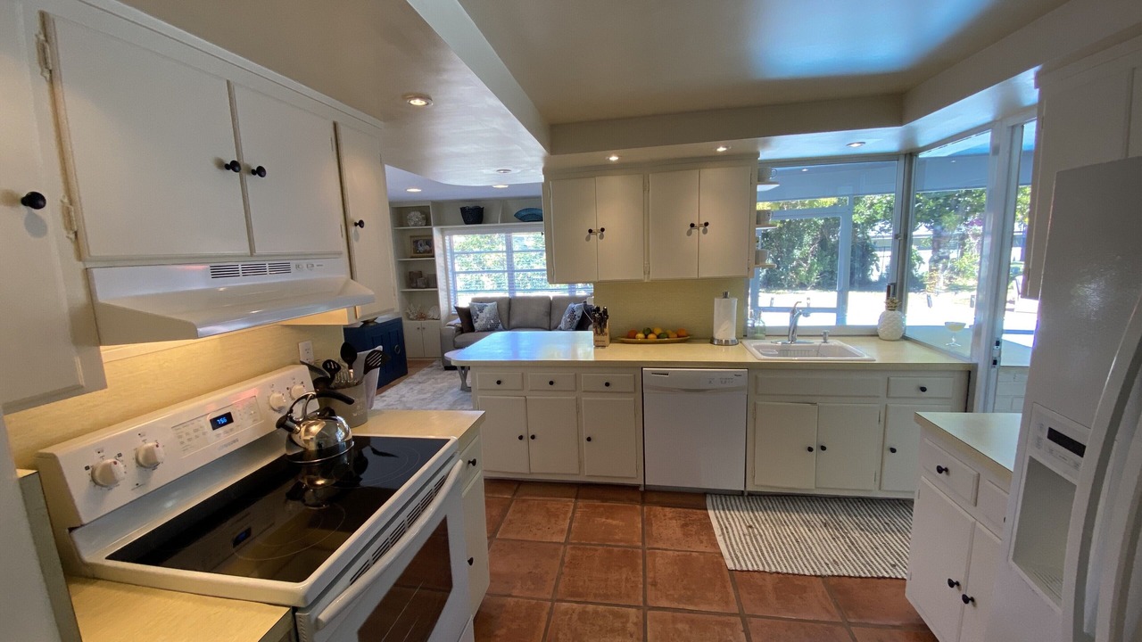 Photo of Kitchen in Lake Ida Shores