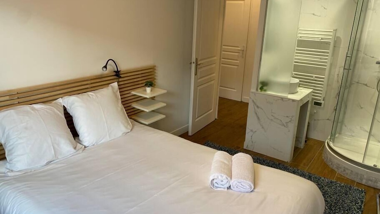 Photo of Bathroom in Saint-Denis