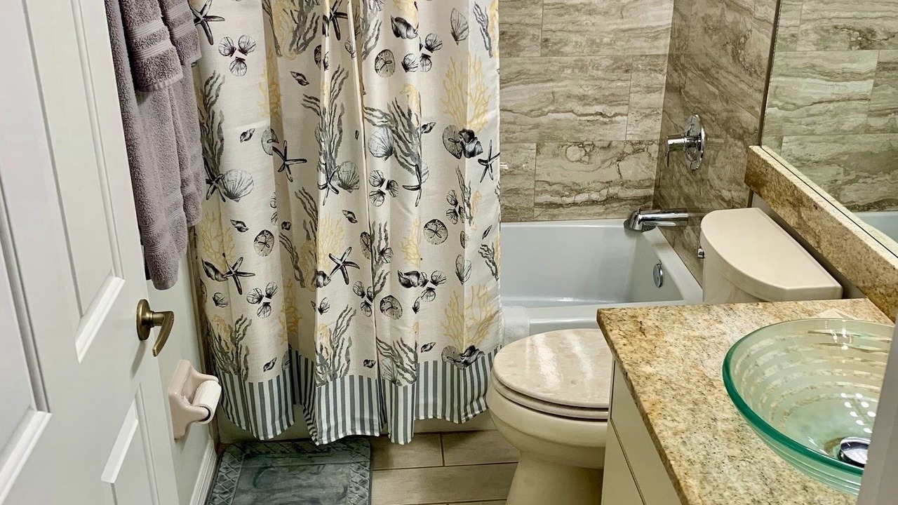 Photo of Bathroom in Florida Ridge