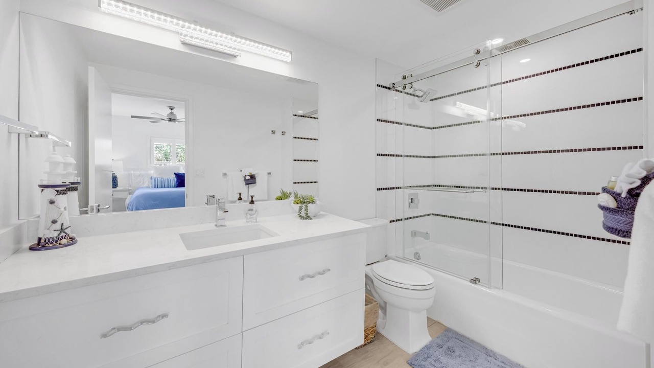 Photo of Bathroom in Truman Annex