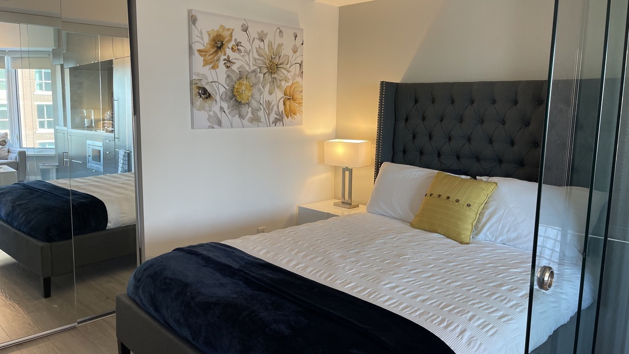 Photo of Bedroom in Bloor-Yorkville