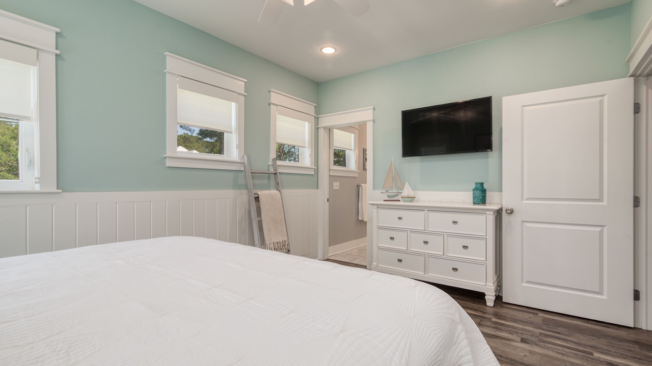 Photo of Bedroom in Lakeside at Blue Mountain Beach