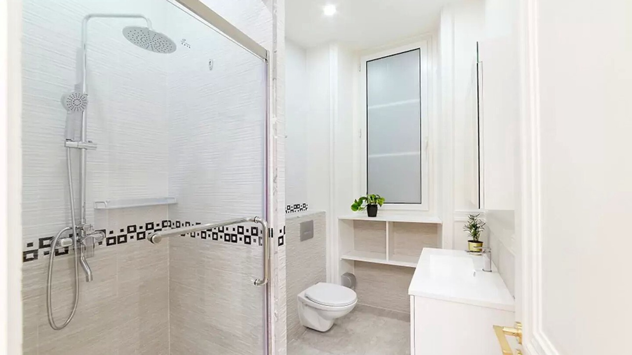 Photo of Bathroom in Chaussee-d'Antin