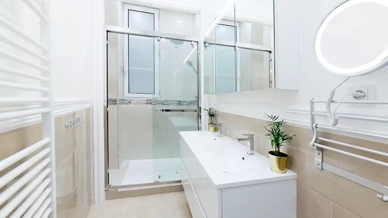 Photo of Bathroom in Chaussee-d'Antin