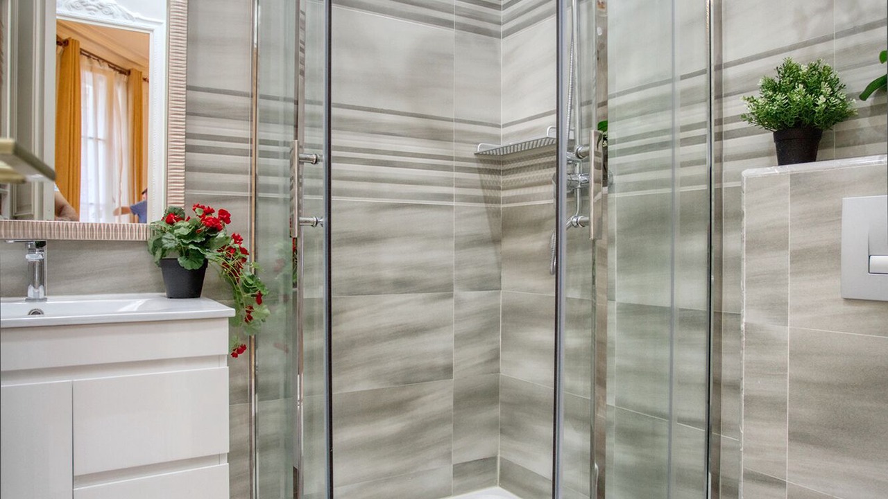Photo of Bathroom in Chaussee-d'Antin