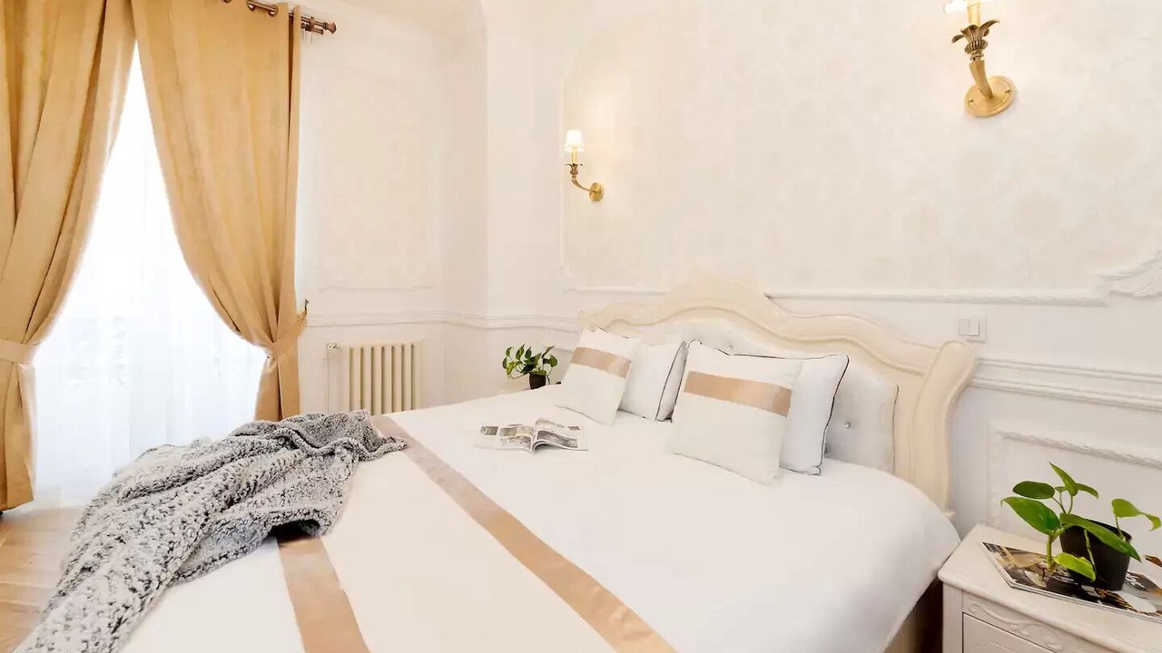 Photo of Bedroom in Chaussee-d'Antin