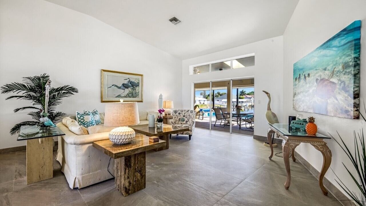 Photo of Livingroom in Eight Lakes