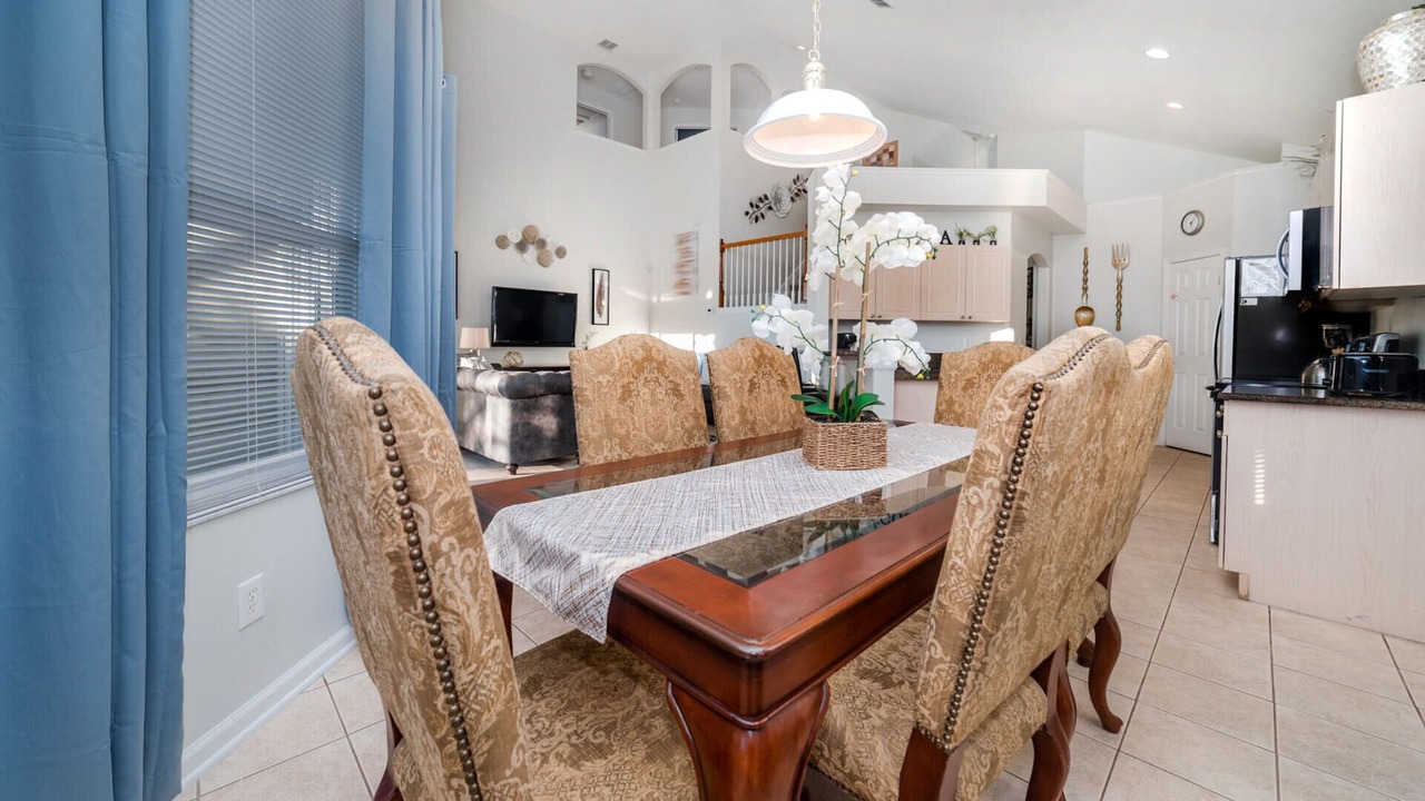 Photo of Bedroom in Windsor Palms