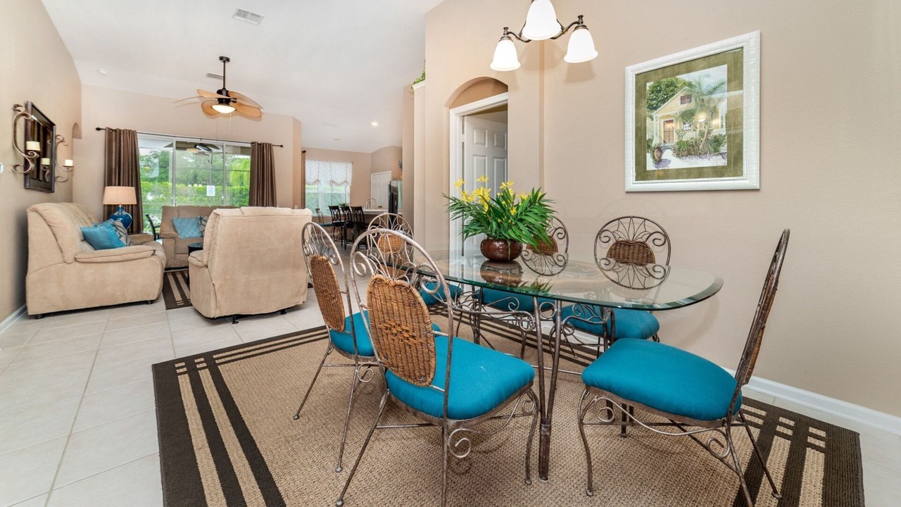 Photo of Livingroom in Windsor Palms