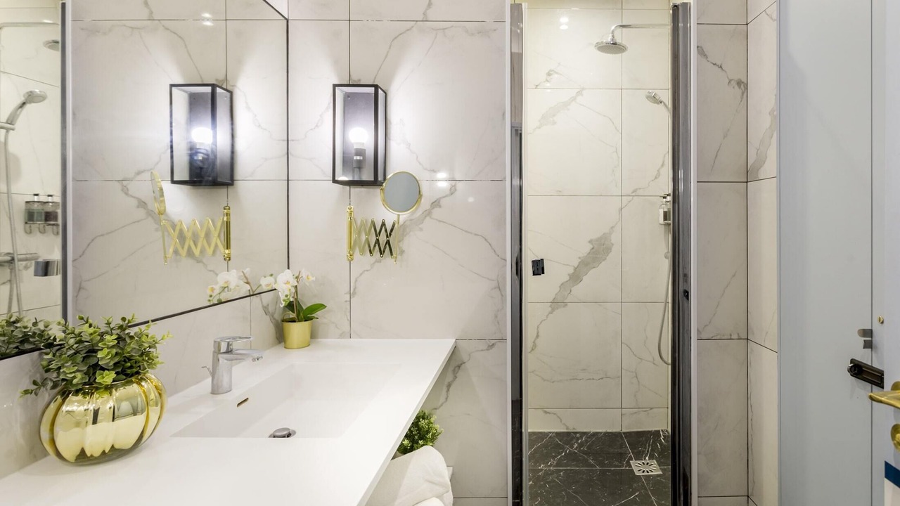 Photo of Bathroom in Les Halles