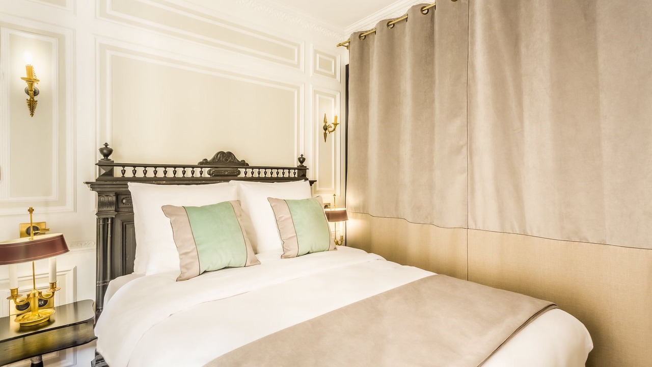 Photo of Bedroom in 1st Arrondissement