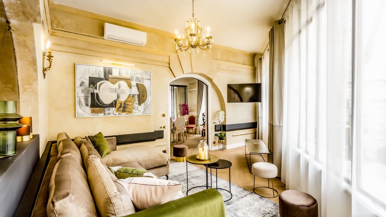 Photo of Livingroom in 1st Arrondissement