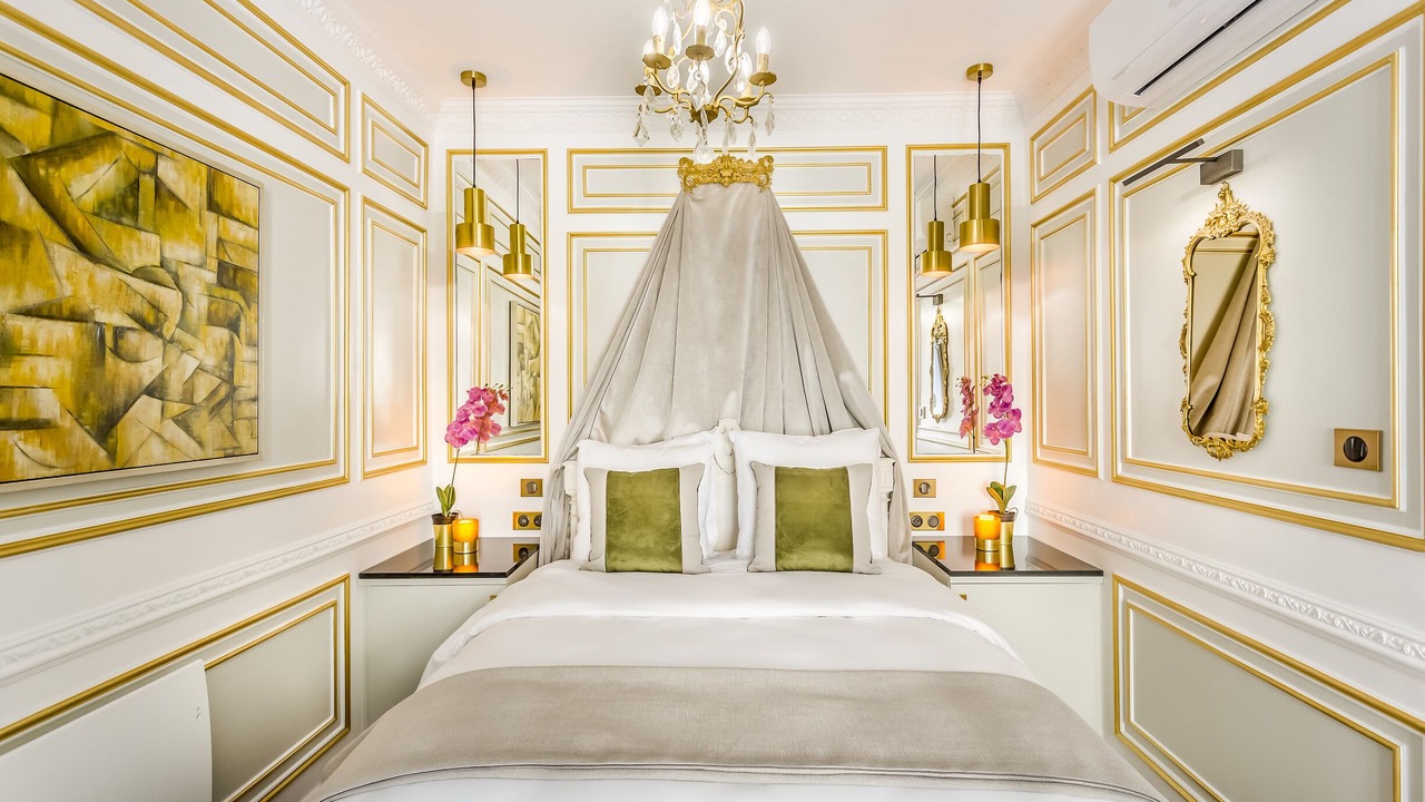 Photo of Bedroom in 1st Arrondissement