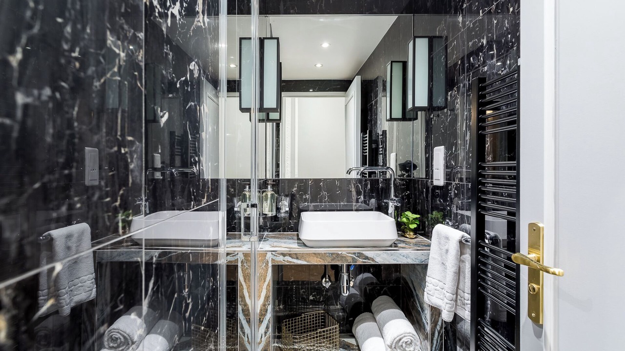 Photo of Bathroom in Paris City Center