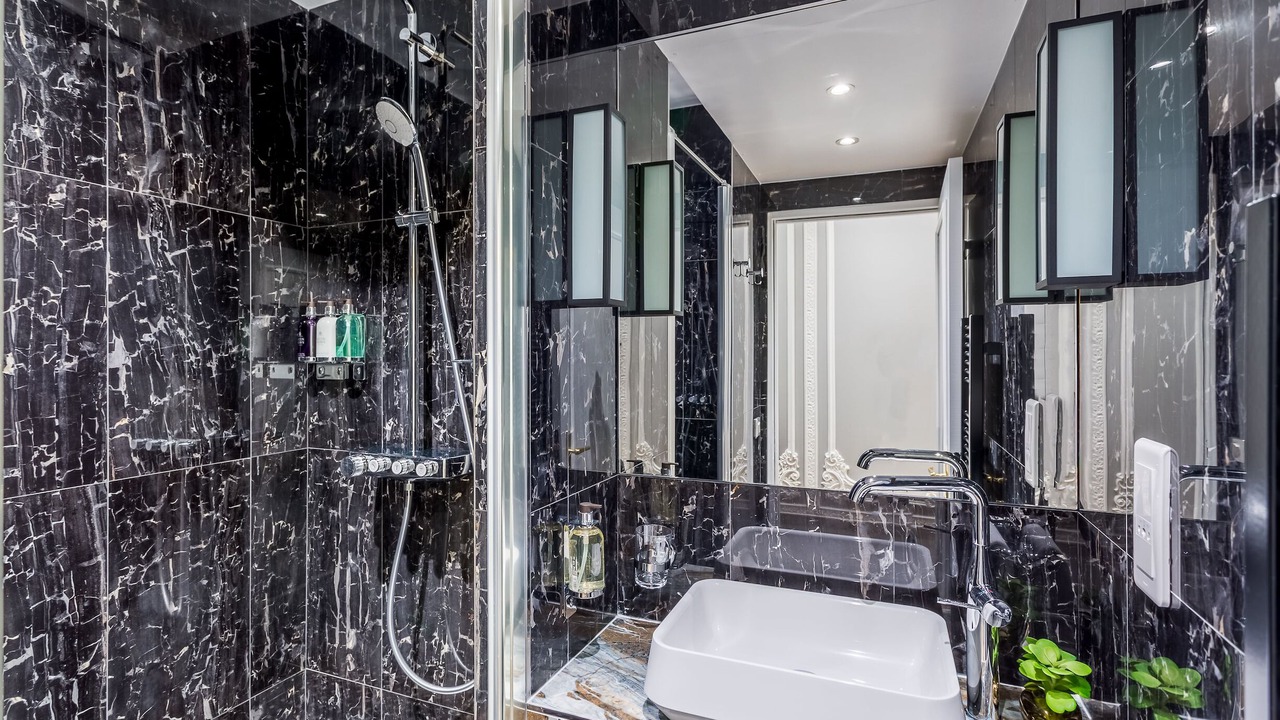 Photo of Bathroom in Paris City Center