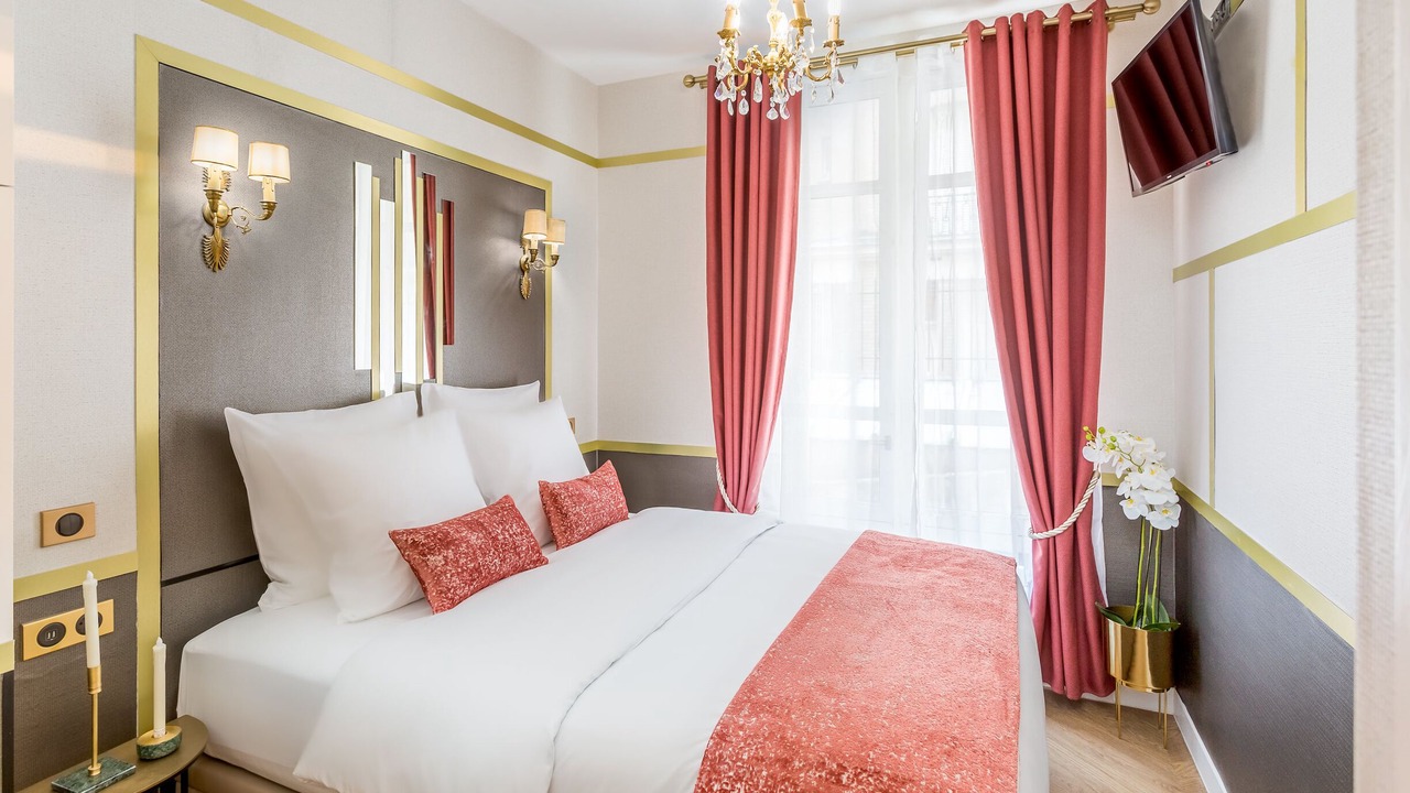 Photo of Bedroom in Faubourg Saint-Germain