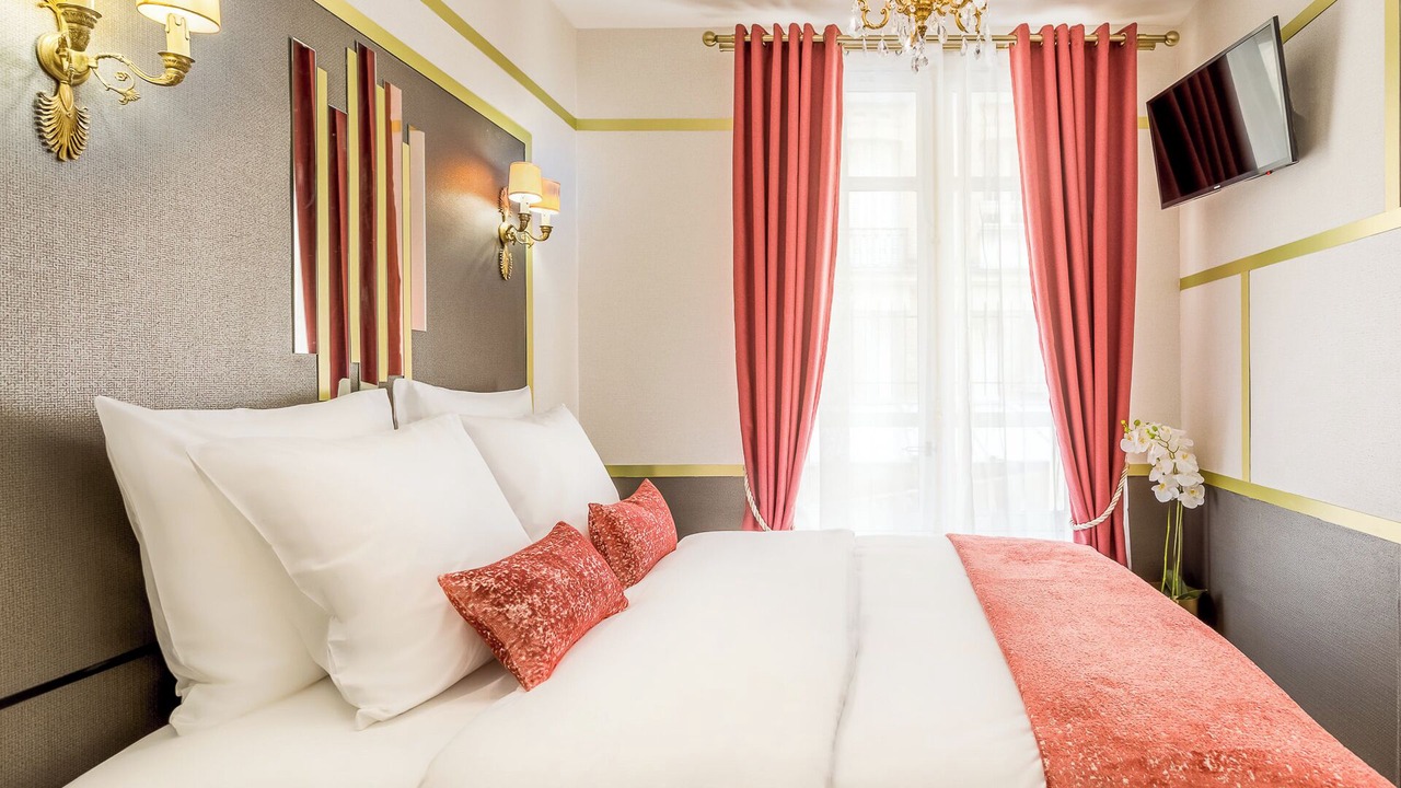 Photo of Bedroom in Faubourg Saint-Germain