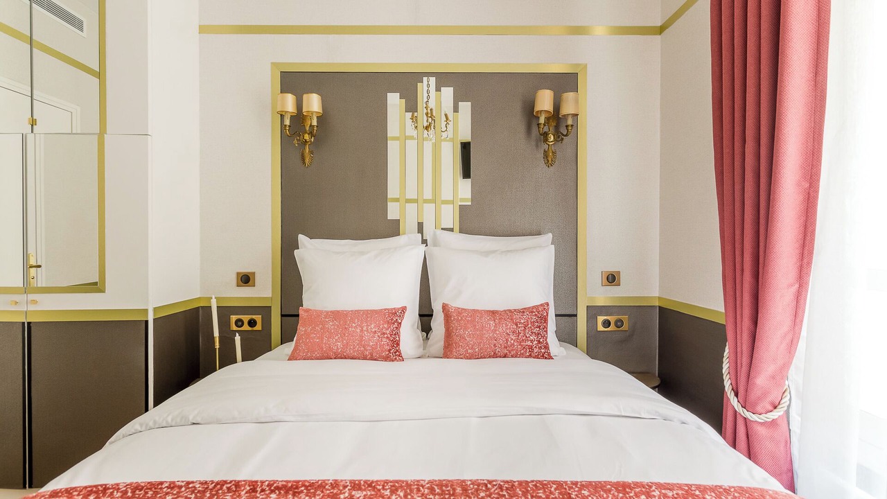 Photo of Bedroom in Faubourg Saint-Germain
