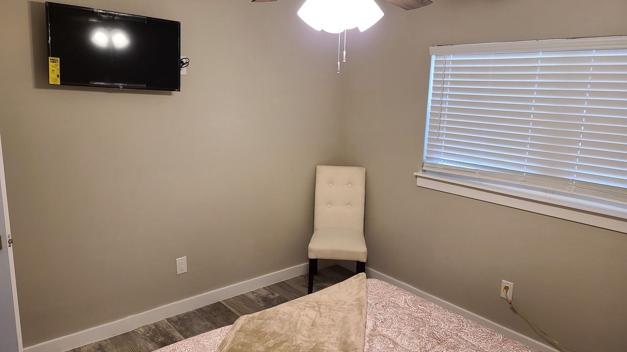 Photo of Bedroom in Lake Magdalene