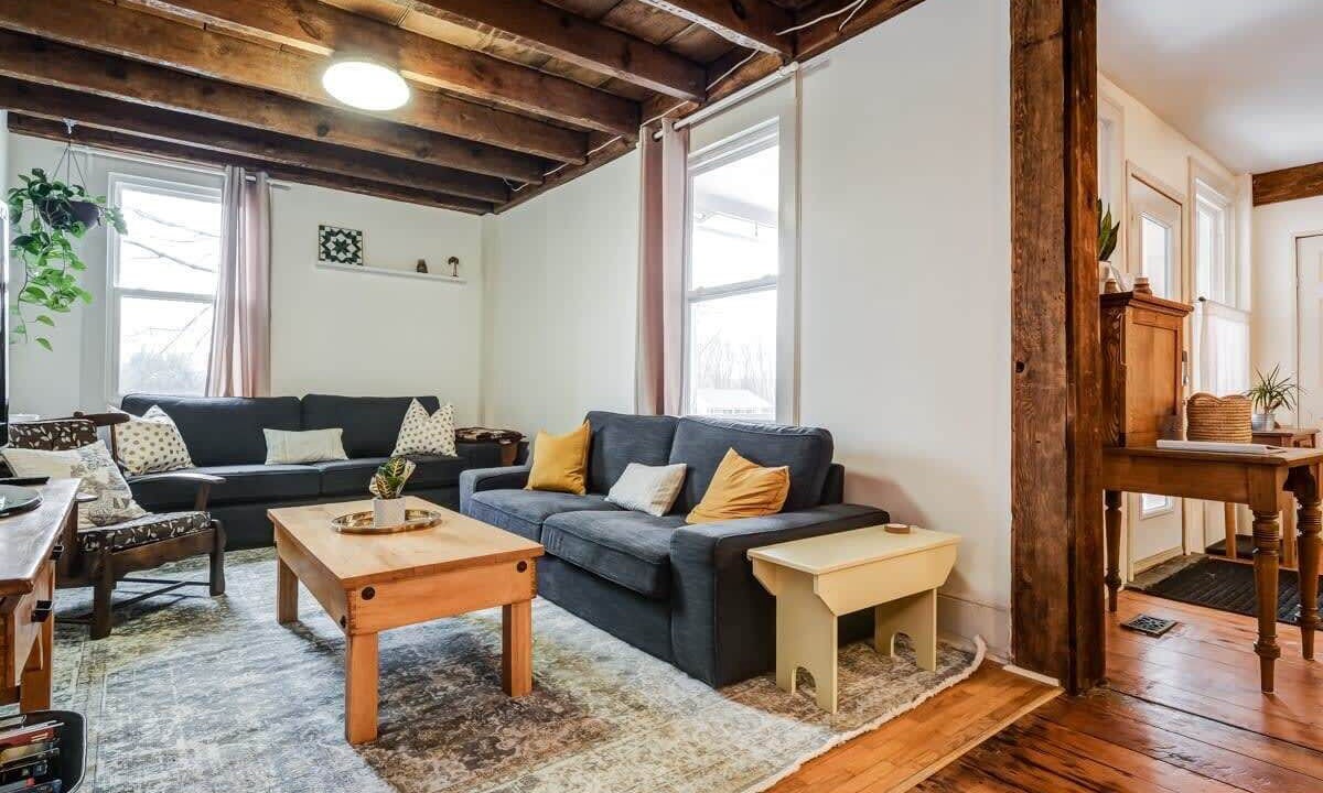 Photo of Livingroom in Picton