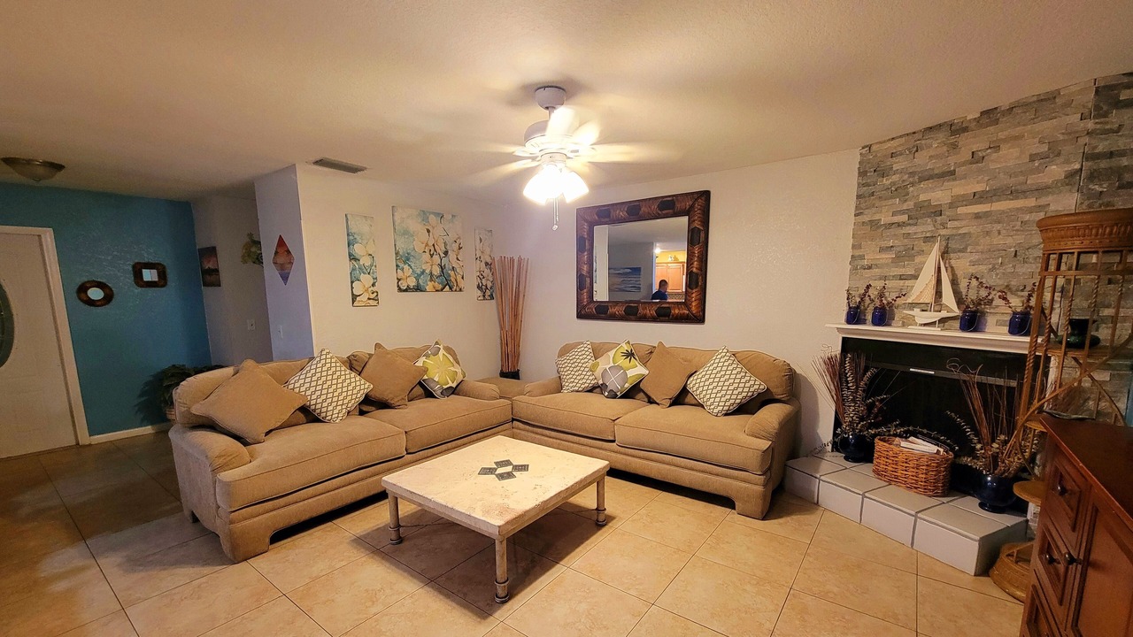 Photo of Livingroom in Greenacres