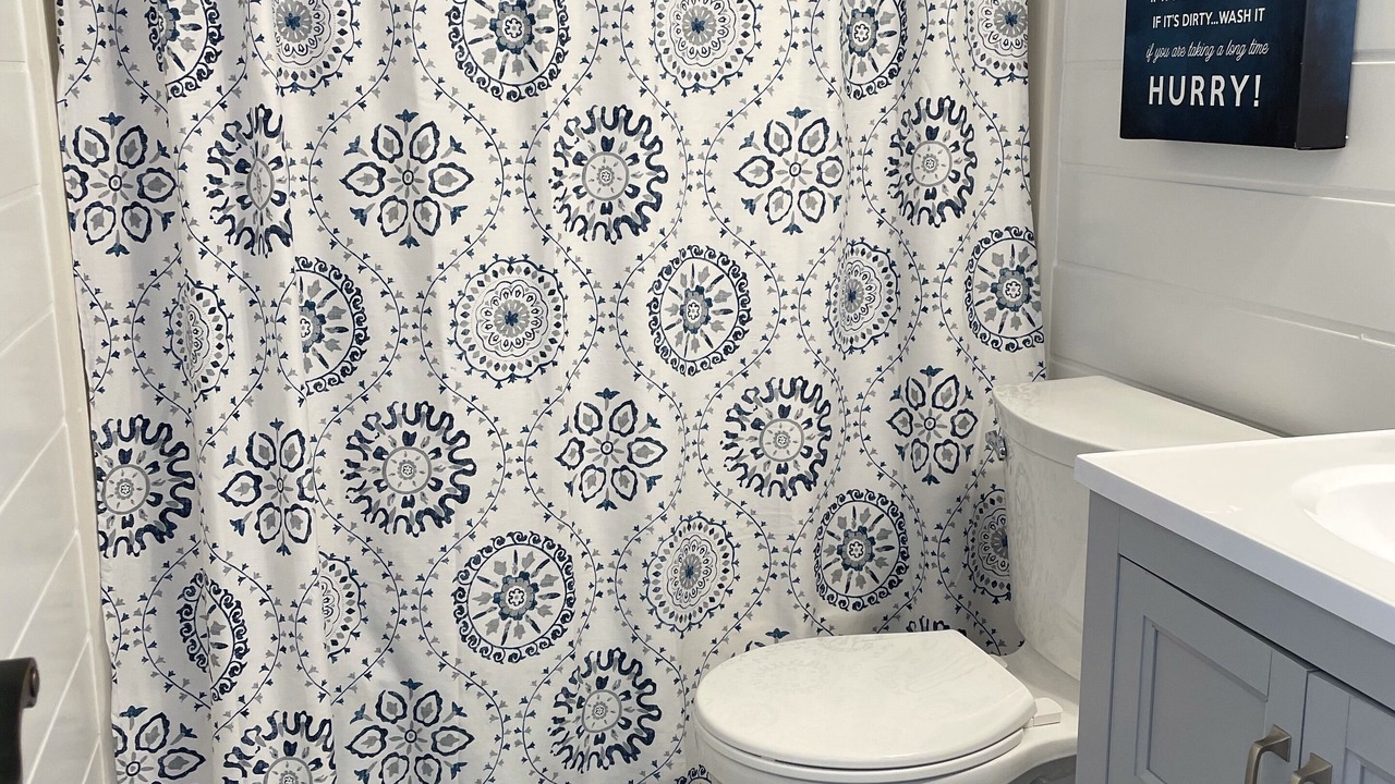 Photo of Bathroom in Caine Woods