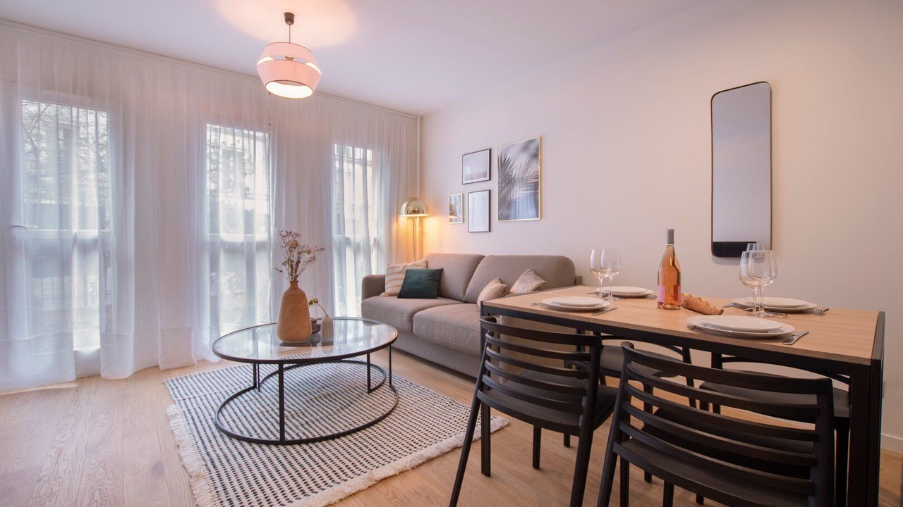 Photo of Livingroom in 19th Arrondissement