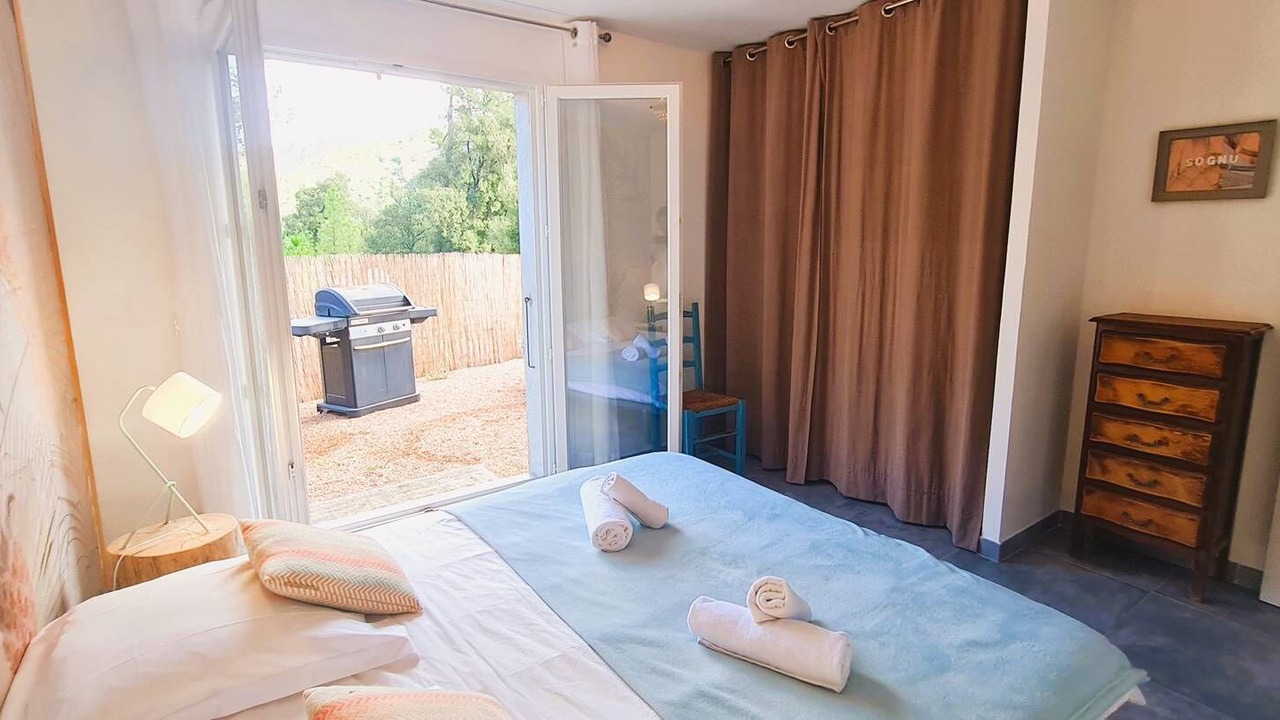 Photo of Bedroom in Zonza