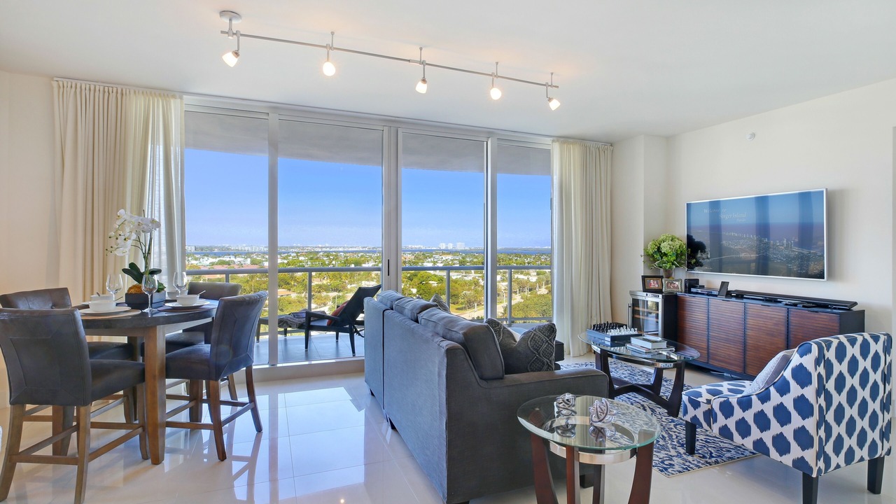 Photo of Livingroom in Singer Island