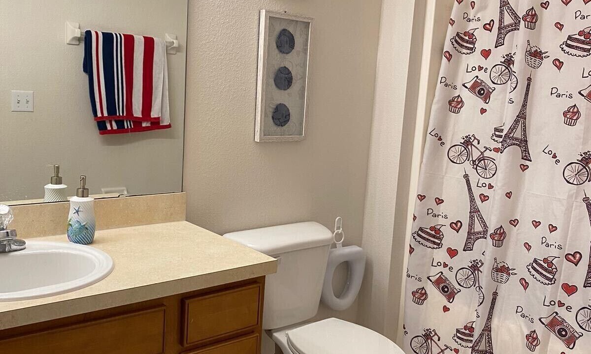 Photo of Bathroom in Sandy Ridge