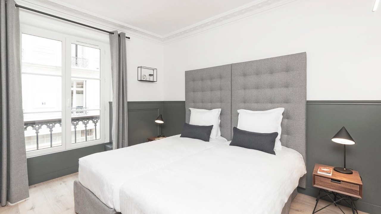 Photo of Bedroom in 2nd Arrondissement