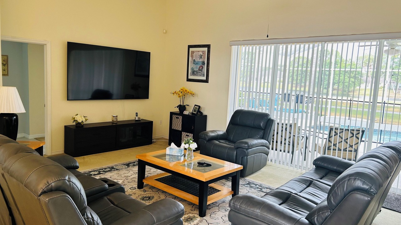 Photo of Livingroom in Ridgewood Lakes
