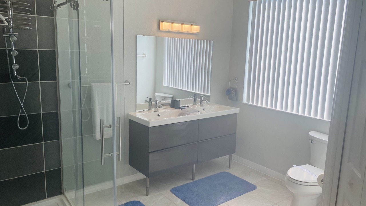 Photo of Bathroom in Ridgewood Lakes