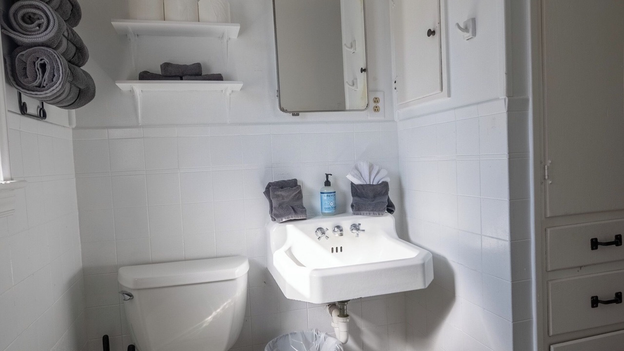 Photo of Bathroom in United Central